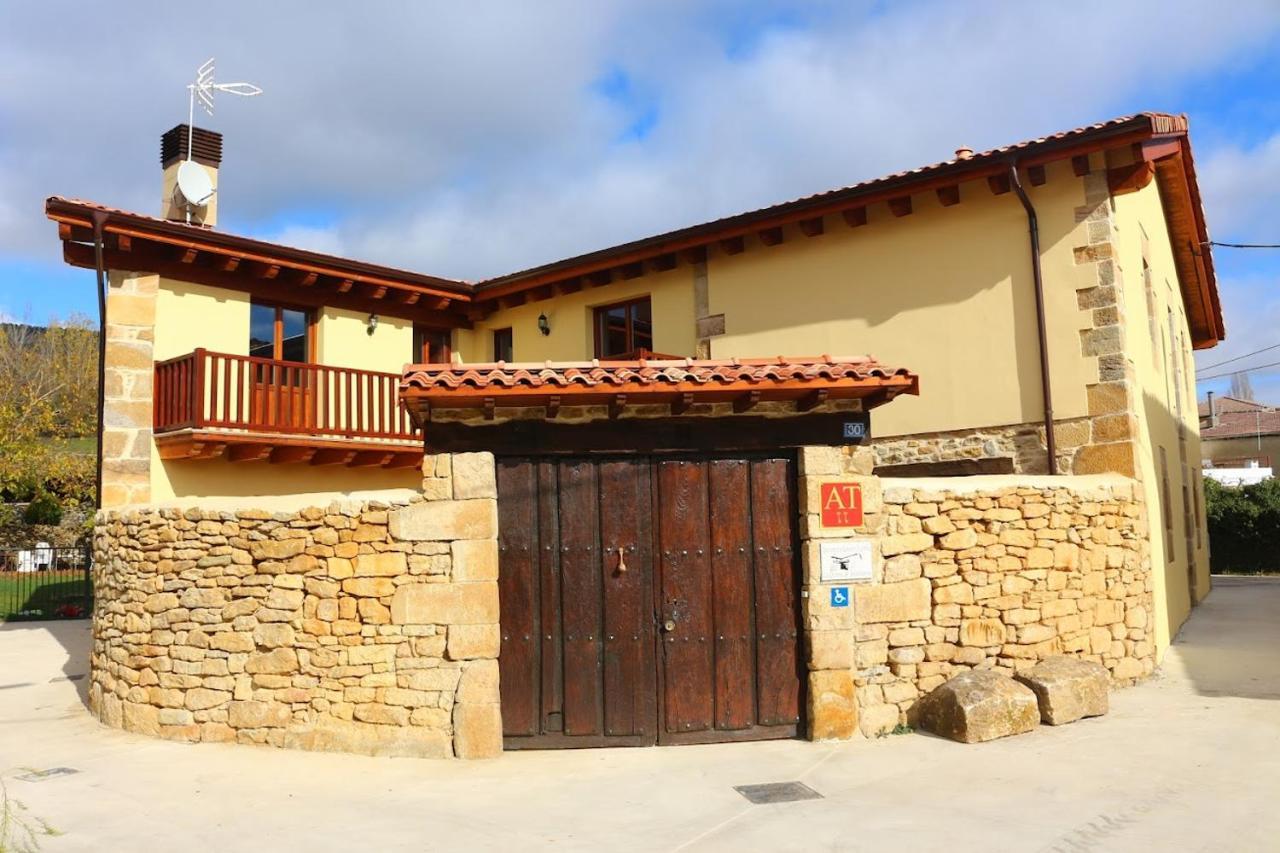 Apartamentos Turísticos La Quinta de Sotoscueva: CUEVA Quintanilla del Rebollar Exterior foto